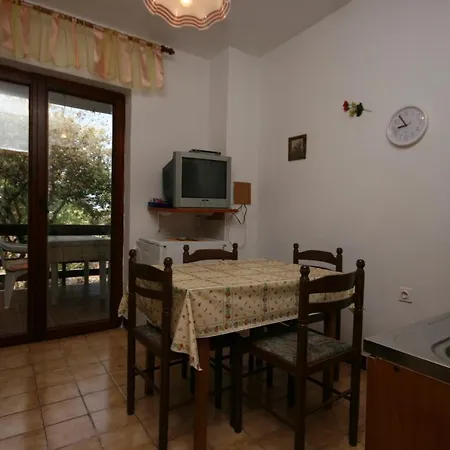 Apartment By The Sea Mandre, Pag - 6545 *