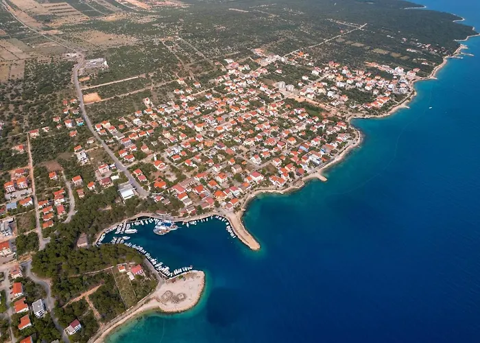 Апартаменты By The Sea Mandre, Pag - 6545 Колан