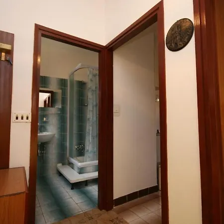 Appartement By The Sea Mandre, Pag - 6545 Kolan